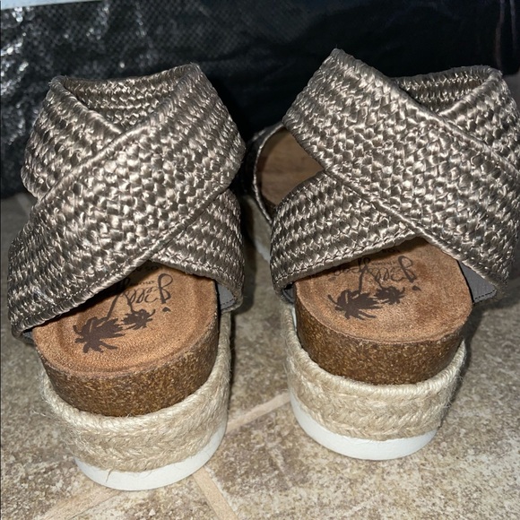 NWOT Jellypop Platform Sandels Size 7 - Picture 5 of 5